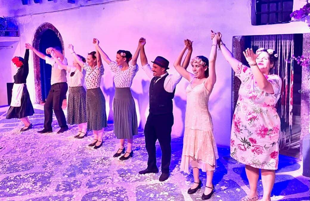 YOU MUST SEE THE GREEK WEDDING SHOW SANTORINI!