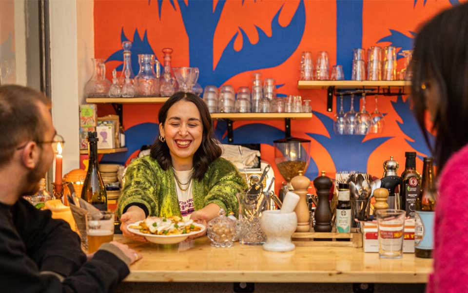 Menechmou Street: We Visited the New Hot Spot in Neos Kosmos