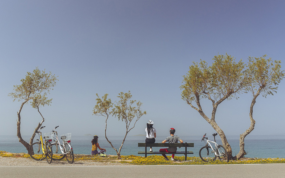 5+1 Reasons for a Spring Day Trip to Aegina