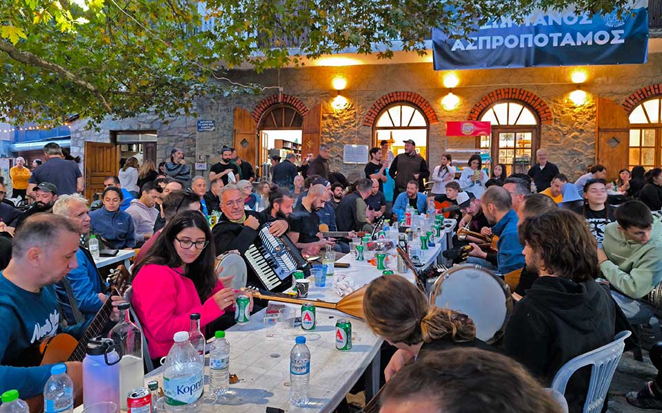 Musicians Ex Machina Breathe New Life into Greece’s Mountain Villages