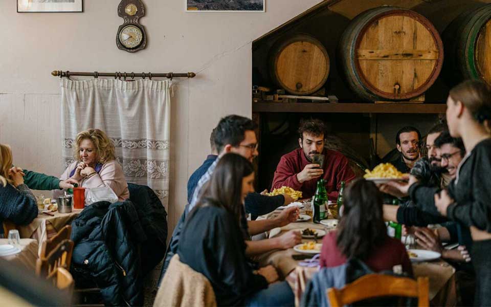 10 Historic Tavernas in Athens and Piraeus