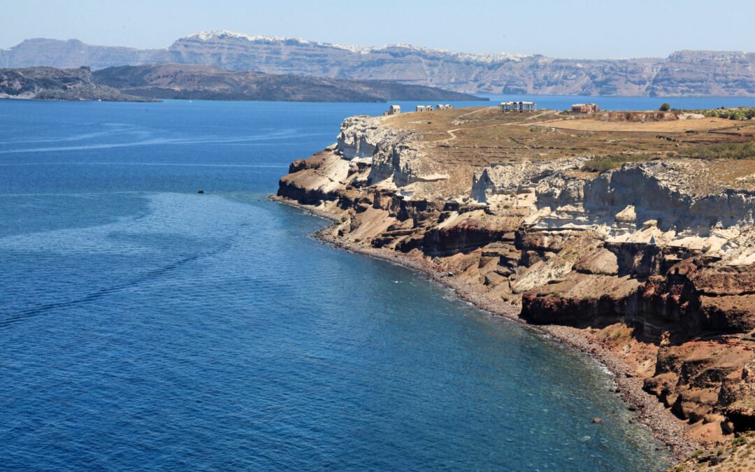 What is (really) going on in Santorini – Blog