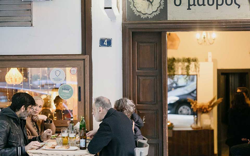 Mavros Gatos: A Genuine Neighborhood Taverna Operating in Pangrati Since 1963