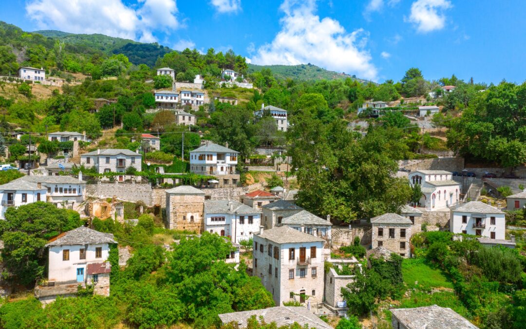 FLY ME TO THE MOON TRAVEL NEWSLETTER VOLUME 111