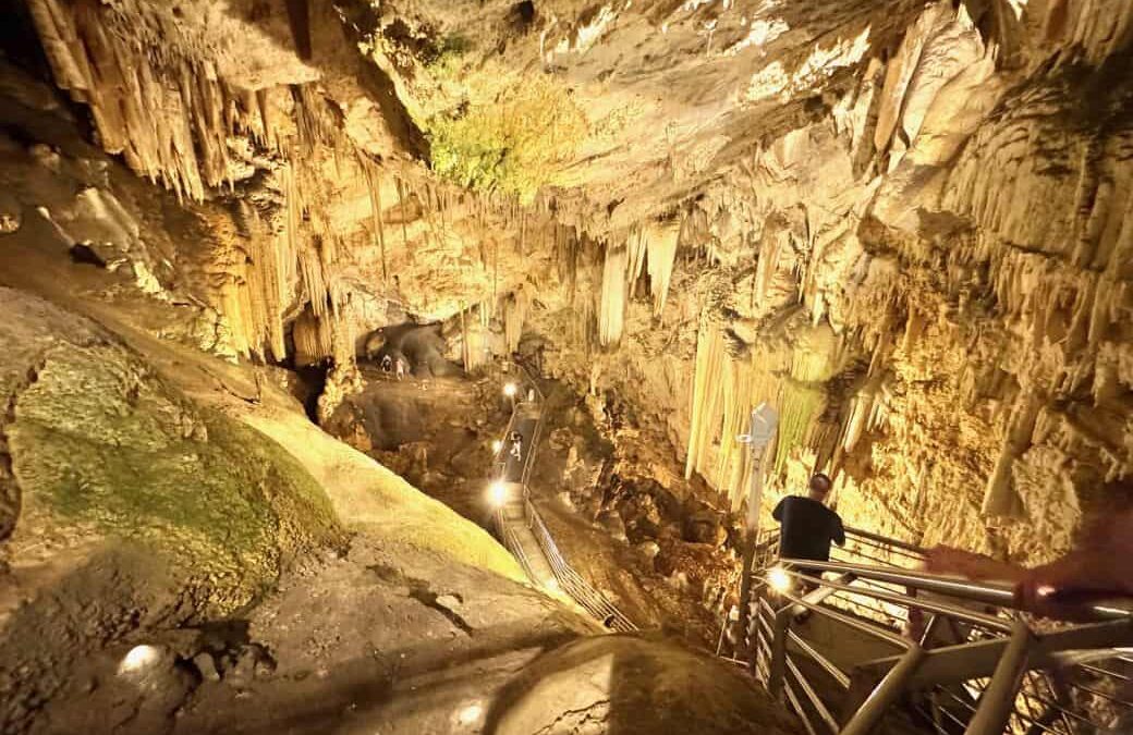 VISIT ANTIPAROS CAVE